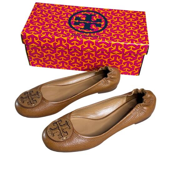 Tory Burch Women sz 8 Reva Tumbled Leather Tonal Logo Royal Tan Ballet Flats - Picture 1 of 12